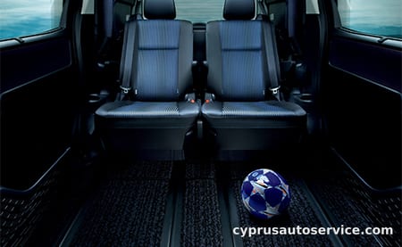 TOYOTA VOXY X