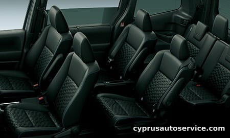 TOYOTA VOXY HYBRID S-Z