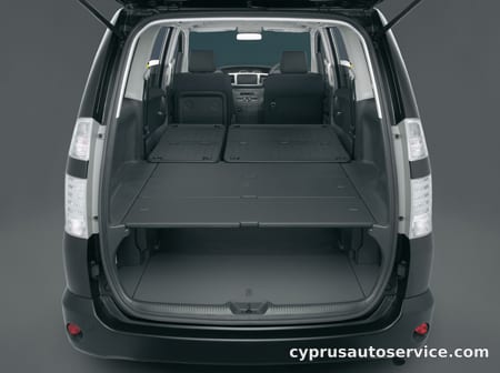 TOYOTA VOXY X
