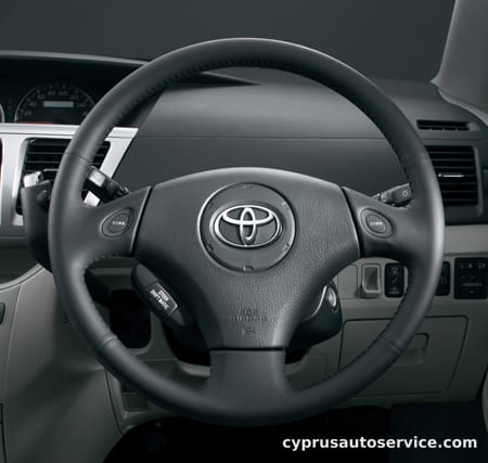 TOYOTA VOXY X