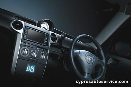 TOYOTA bB S W VERSION