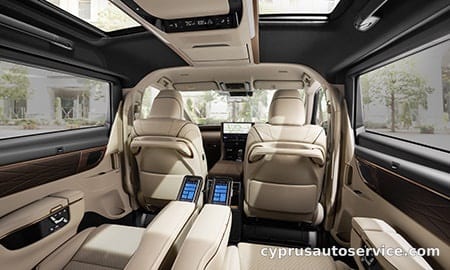 TOYOTA ALPHARD HYBRID EXECUTIVE LOUNGE