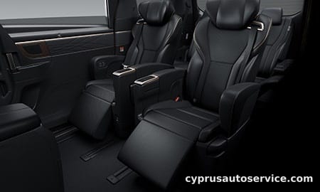TOYOTA ALPHARD HYBRID EXECUTIVE LOUNGE