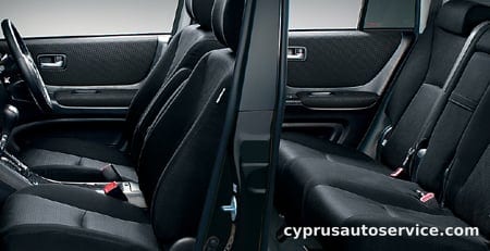TOYOTA KLUGER L 2.4S