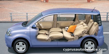 TOYOTA SIENTA X