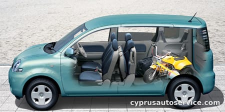 TOYOTA SIENTA X