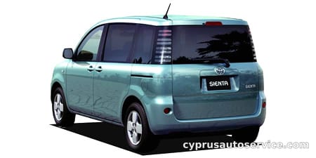 TOYOTA SIENTA X