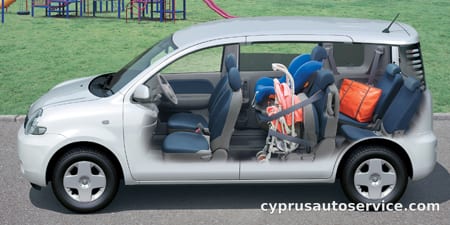 TOYOTA SIENTA X