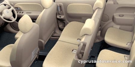 TOYOTA SIENTA X