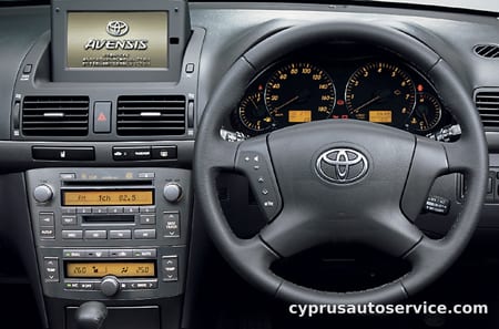 TOYOTA AVEVSIS WAGON Xi