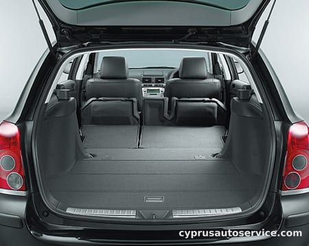 TOYOTA AVEVSIS WAGON Xi