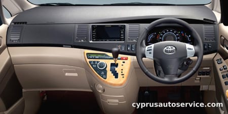 TOYOTA ISIS L X SELECTION
