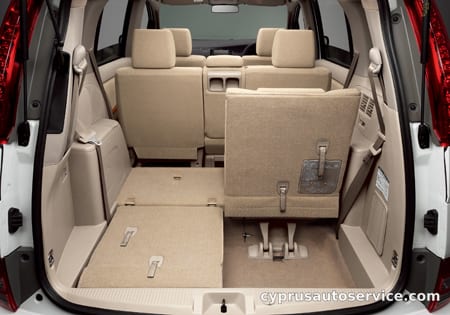 TOYOTA ISIS G
