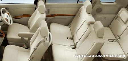 TOYOTA ISIS PLATANA