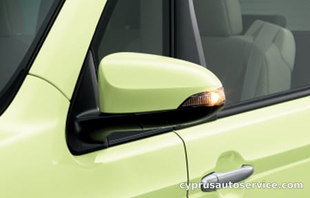 TOYOTA PORTE V