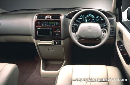 TOYOTA GRANVIA Q