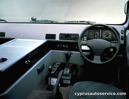 TOYOTA MEGA CRUISER BASEGRADE