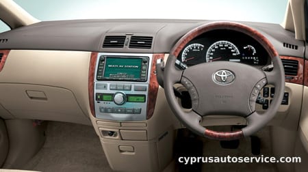 TOYOTA IPSUM 240I