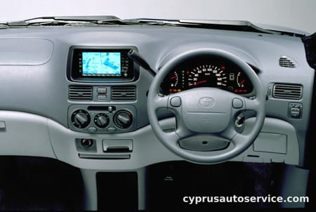 TOYOTA RAUM BASEGRADE