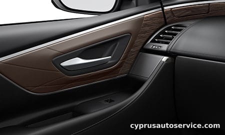TOYOTA VELLFIRE HYBRID EXECUTIVE LOUNGE
