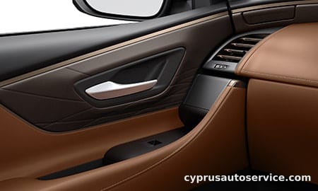 TOYOTA VELLFIRE HYBRID EXECUTIVE LOUNGE
