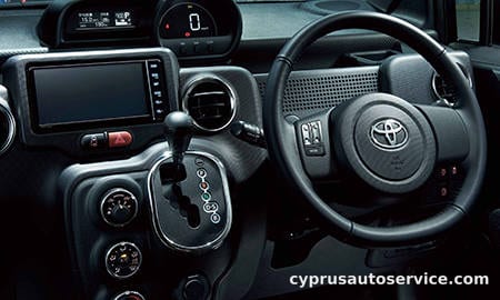 TOYOTA SPADE F NOBLE COLLECTION