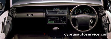 TOYOTA CROWN STATIONWAGON ROYAL SALOON