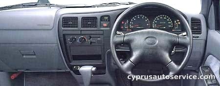 TOYOTA HILUX SPORTS PICK UP DOUBLE CAB