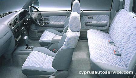 TOYOTA HILUX SPORTS PICK UP DOUBLE CAB