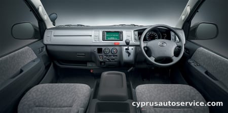 TOYOTA HIACE VAN DX