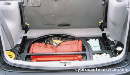 MAZDA PREMACY BASEGRADE