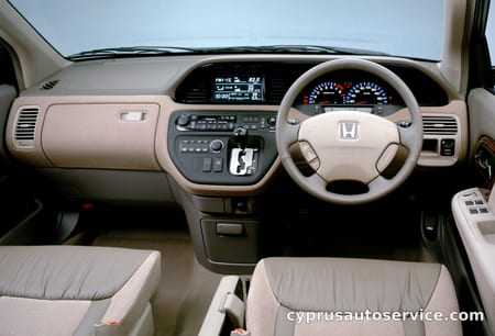 HONDA AVANCIER V-4