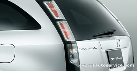 HONDA STREAM ZS S PACKAGE