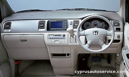 HONDA STEPWAGON D