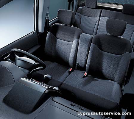 HONDA MOBILIO SPIKE W