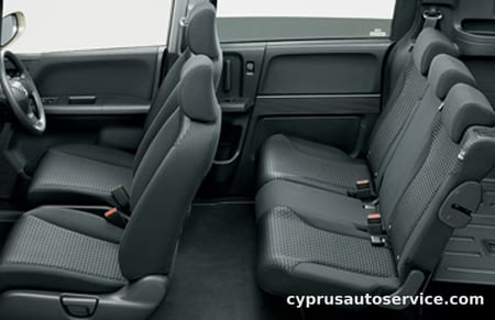 HONDA FREED SPIKE G