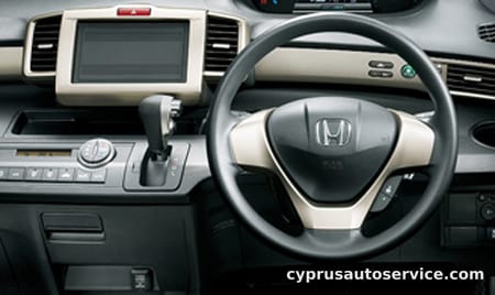 HONDA FREED SPIKE HYBRID HYBRID