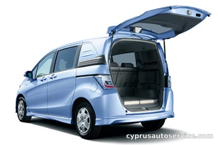 HONDA FREED SPIKE HYBRID JUST SELECTION
