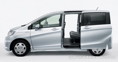 HONDA FREED SPIKE HYBRID JUST SELECTION