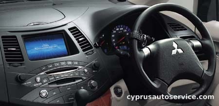MITSUBISHI GRANDIS M