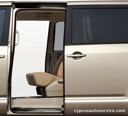MITSUBISHI DELICA D5 C2 G PREMIUM