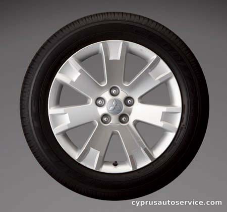 MITSUBISHI DELICA D5 ROADEST G PREMIUM