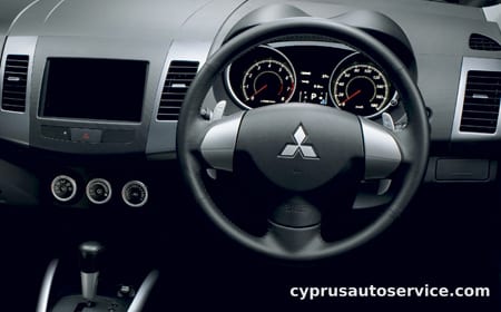 MITSUBISHI OUTLANDER 20MS