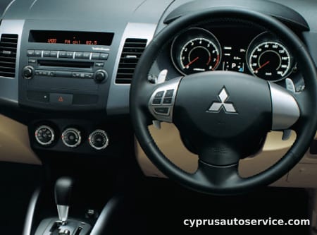 MITSUBISHI OUTLANDER 20G