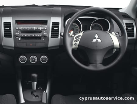 MITSUBISHI OUTLANDER G