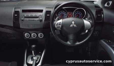 MITSUBISHI OUTLANDER 24G