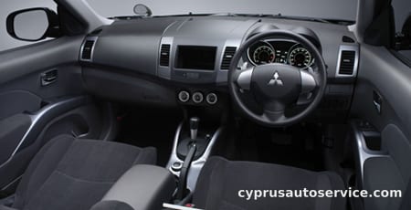 MITSUBISHI OUTLANDER 24G