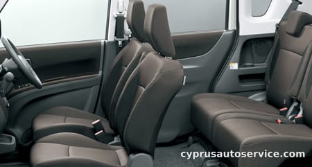 MITSUBISHI DELICA D2 X