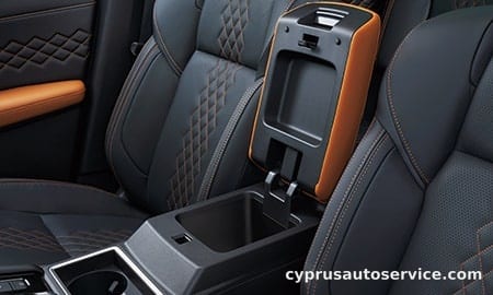 MITSUBISHI OUTLANDER PHEV M