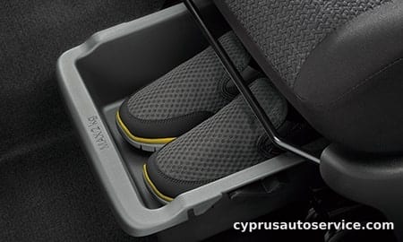 MITSUBISHI EK X T PREMIUM